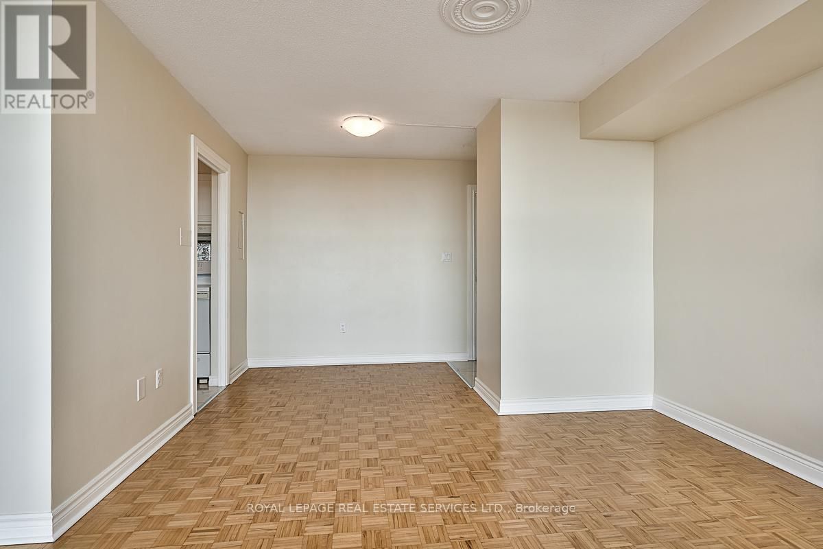 808 - 2263 MARINE DRIVE Image 8