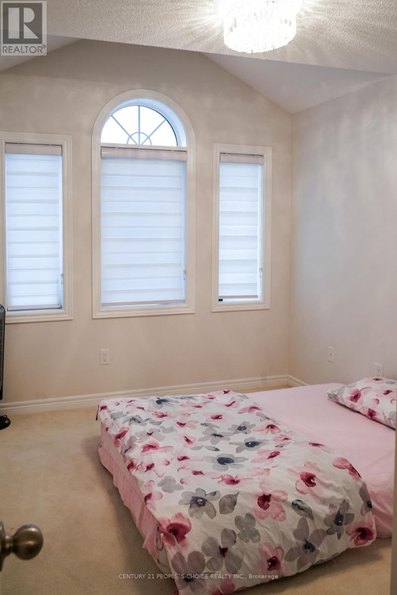 4 KEMPSFORD CRESCENT Image 22