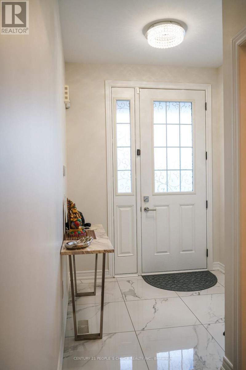 4 KEMPSFORD CRESCENT Image 3