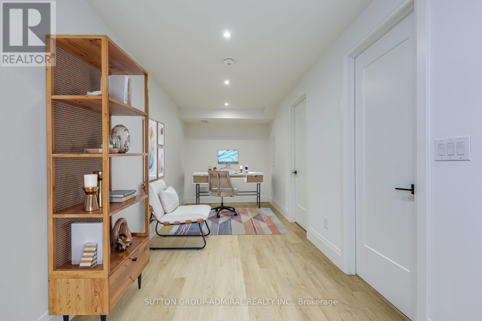 1026 ROOSEVELT ROAD Image 14