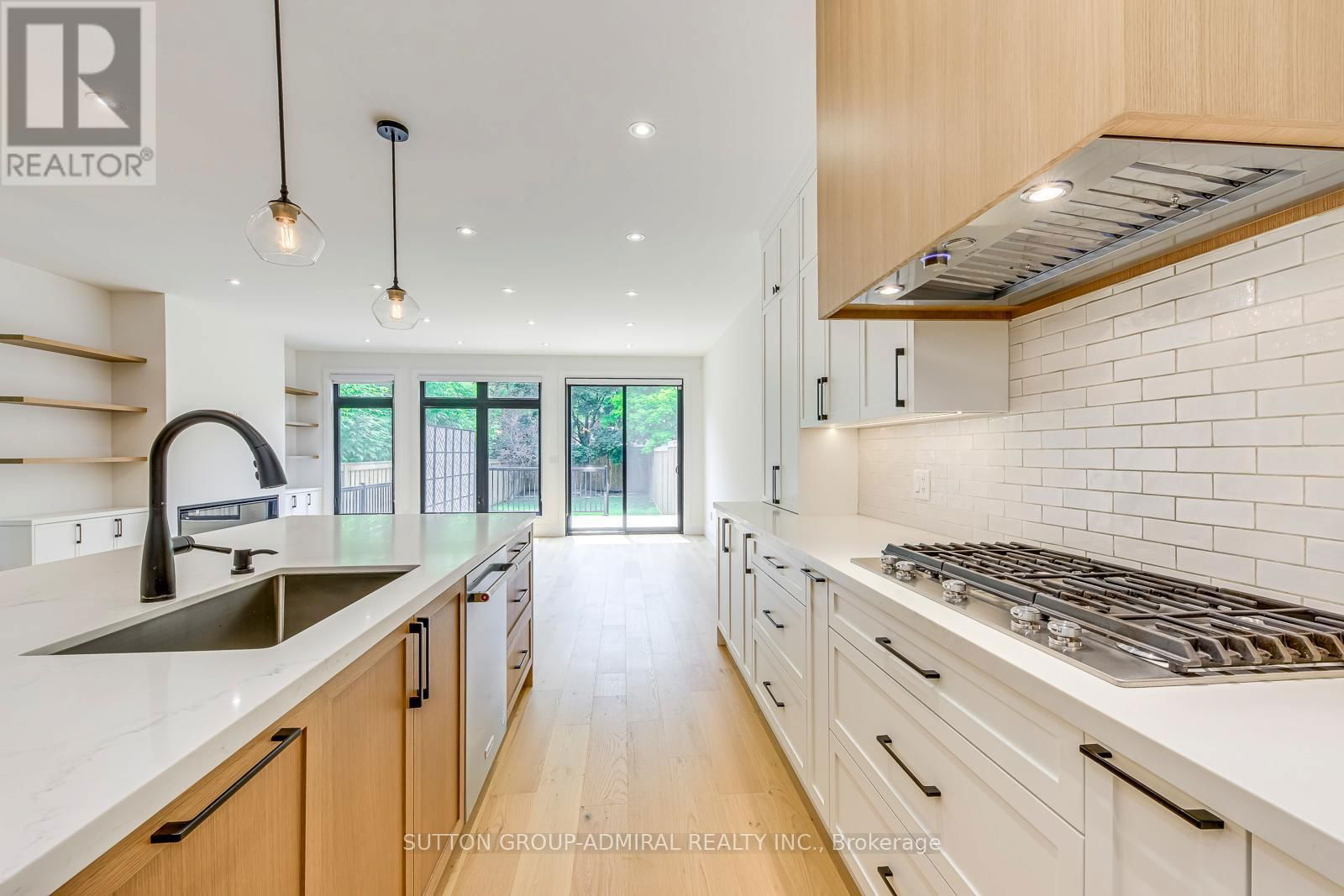 1026 ROOSEVELT ROAD Image 21