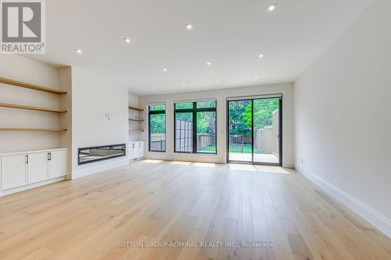1026 ROOSEVELT ROAD Image 22