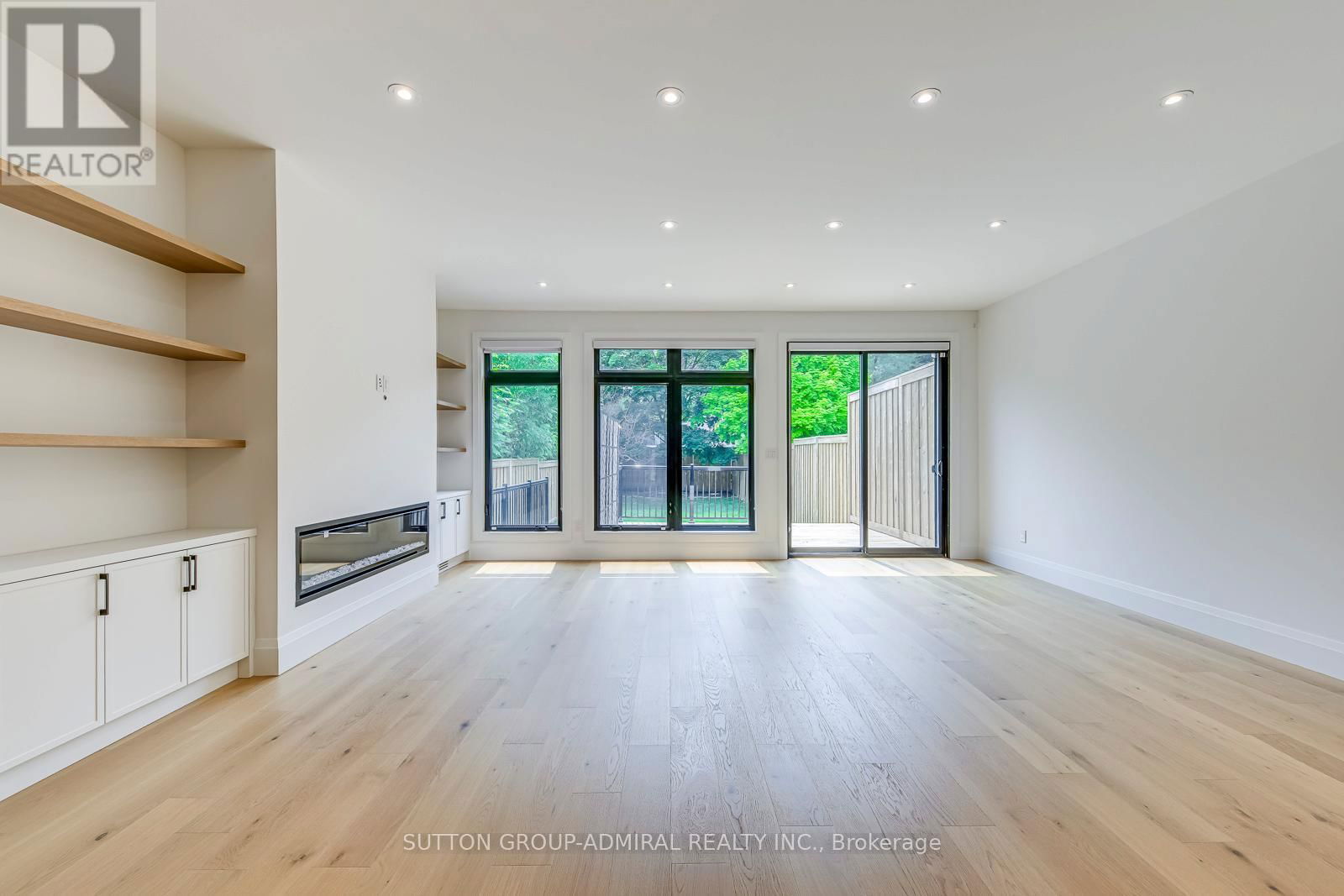 1026 ROOSEVELT ROAD Image 23