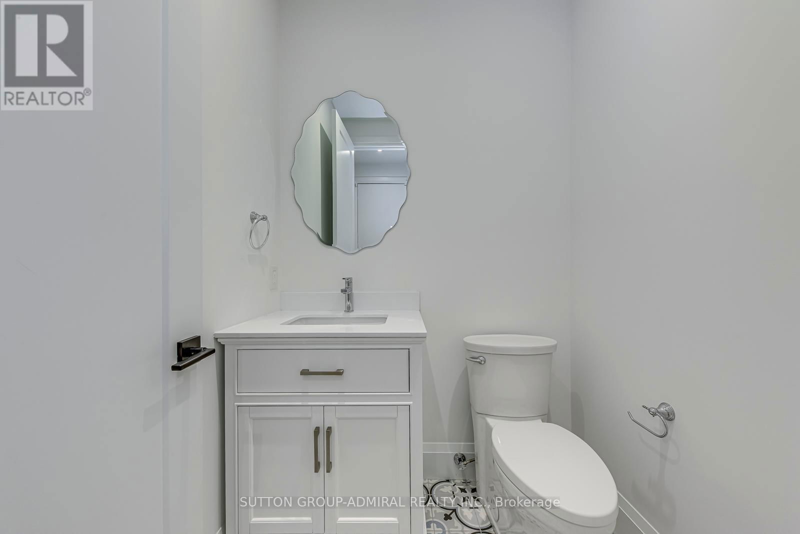 1026 ROOSEVELT ROAD Image 24