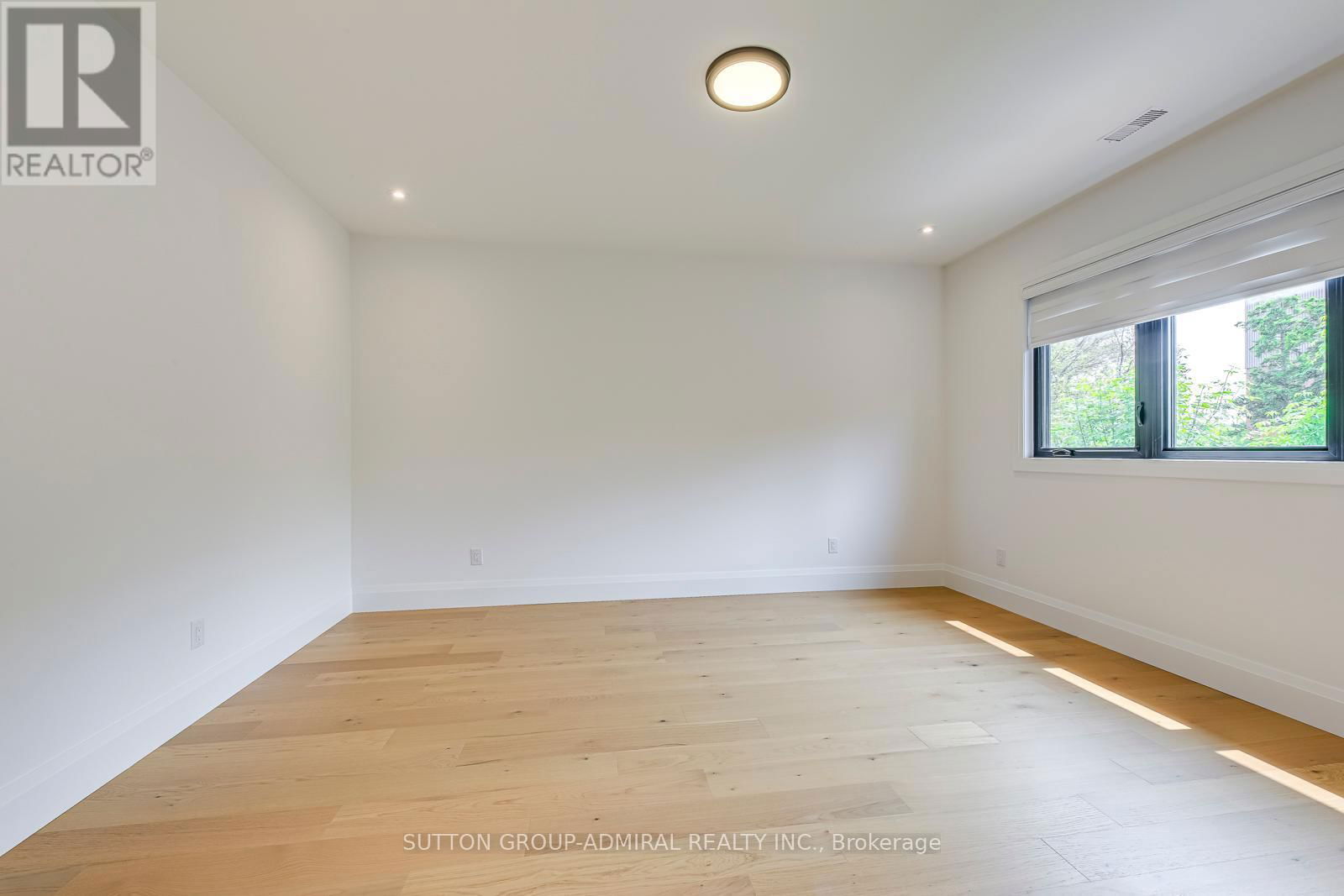 1026 ROOSEVELT ROAD Image 25