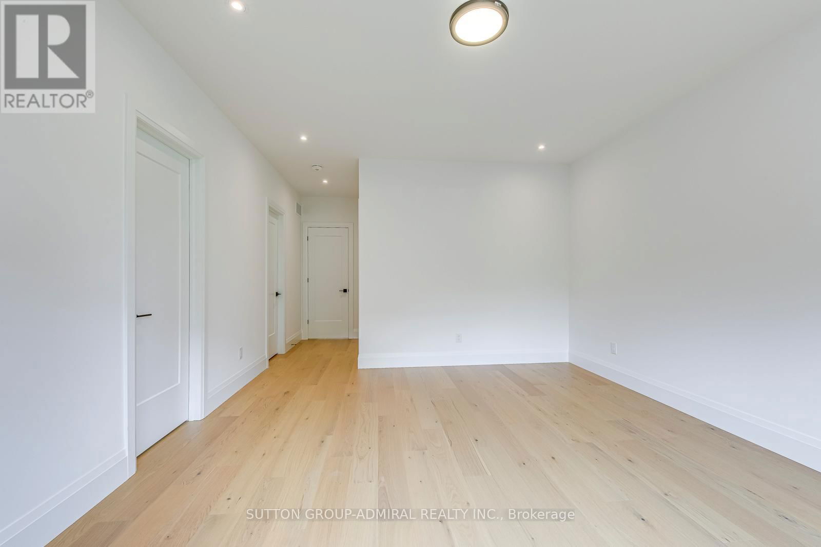 1026 ROOSEVELT ROAD Image 27