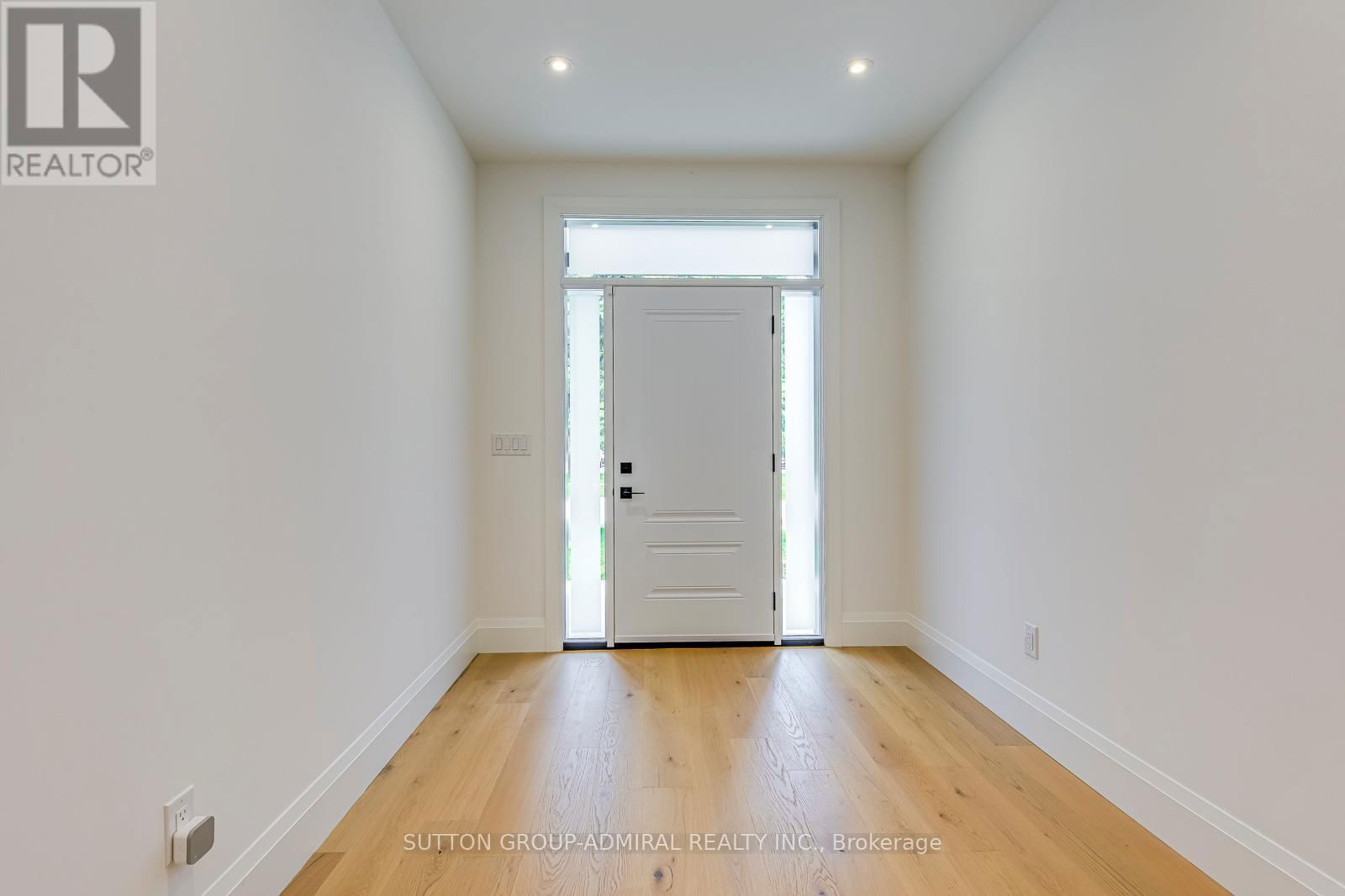 1026 ROOSEVELT ROAD Image 3