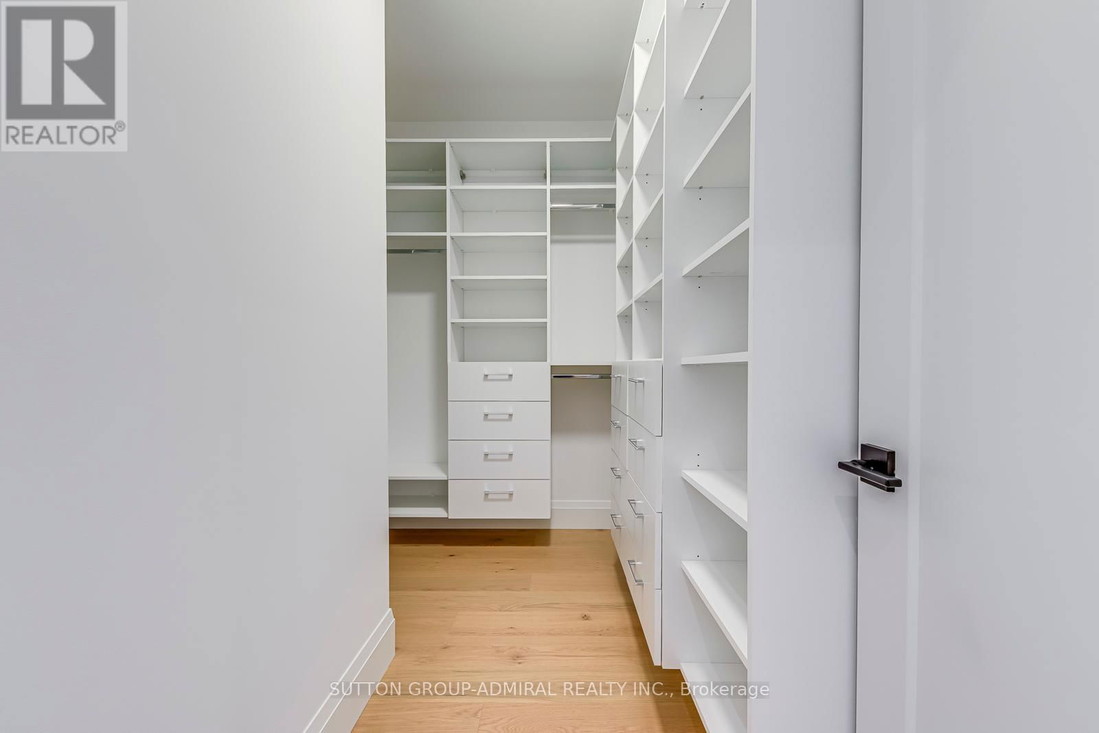 1026 ROOSEVELT ROAD Image 31