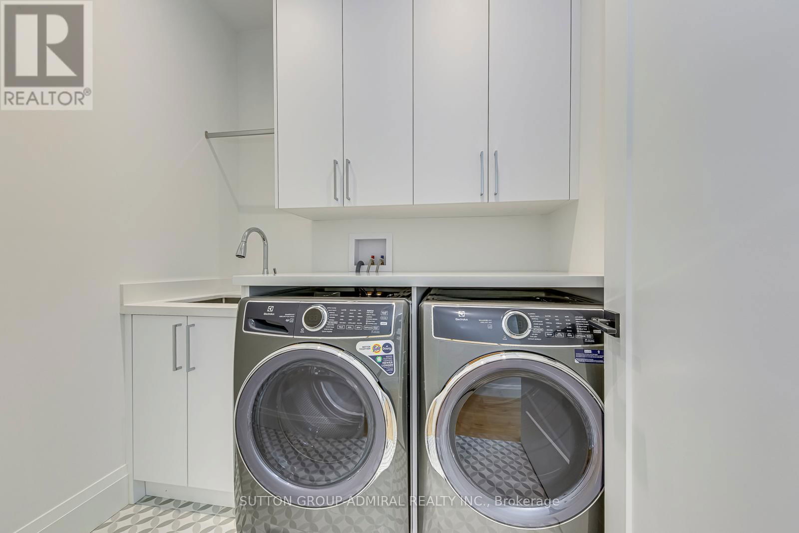 1026 ROOSEVELT ROAD Image 32