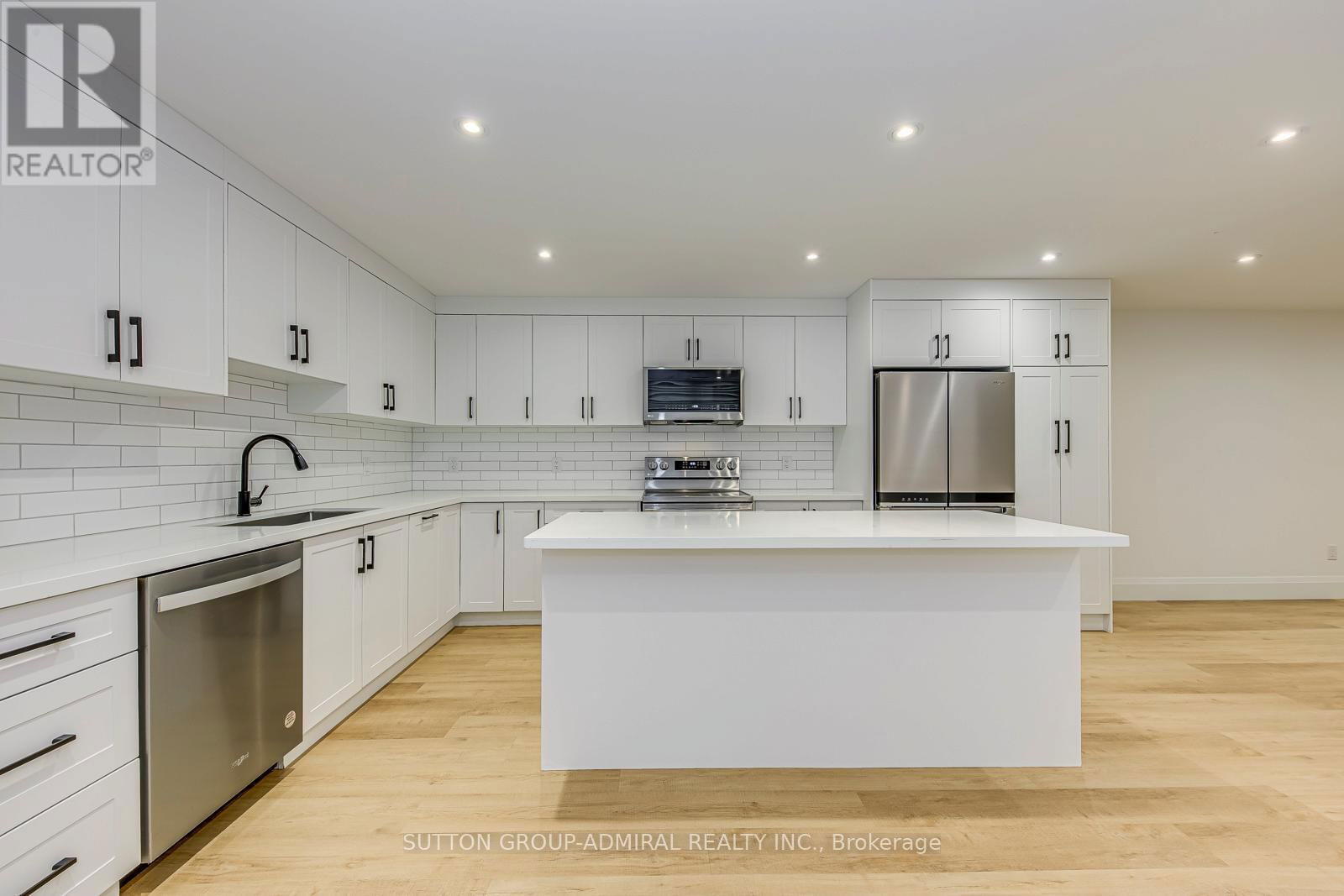 1026 ROOSEVELT ROAD Image 40