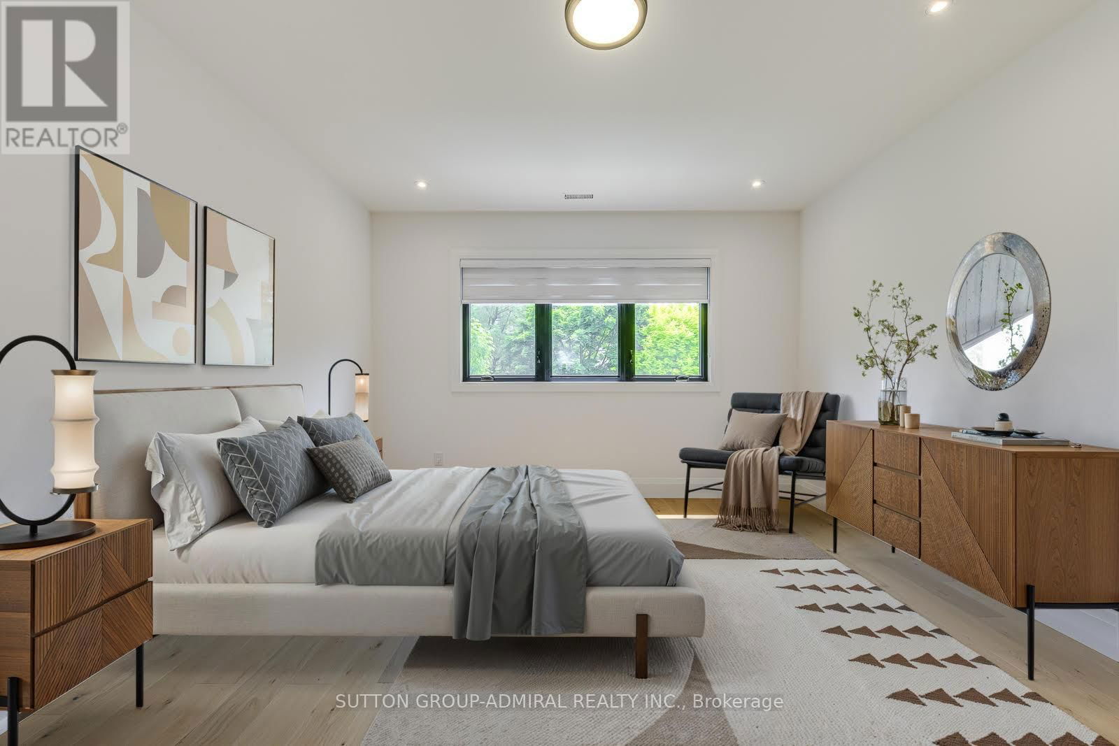 1026 ROOSEVELT ROAD Image 8