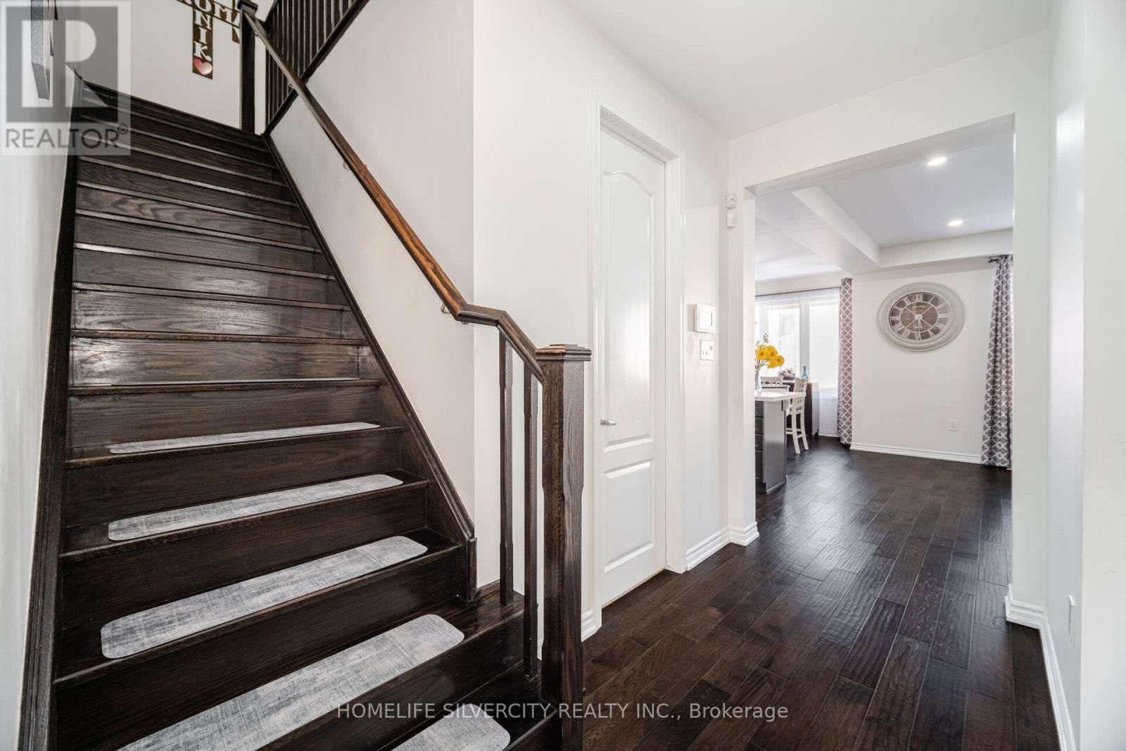 13 FENCHURCH DRIVE Image 13