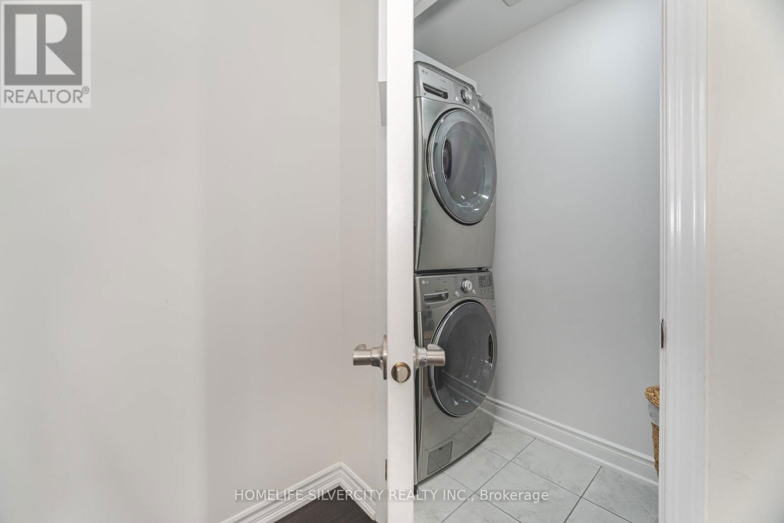 13 FENCHURCH DRIVE Image 25