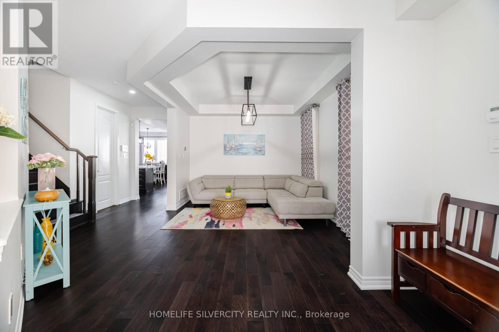 13 FENCHURCH DRIVE Image 3