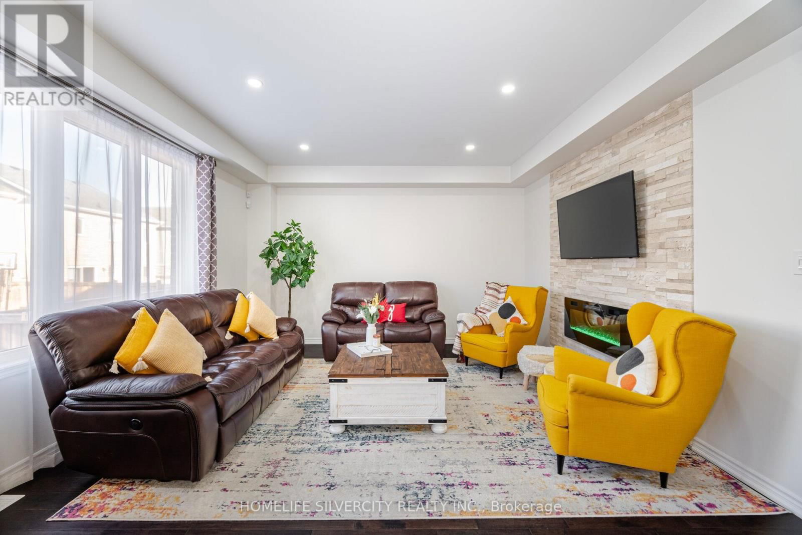 13 FENCHURCH DRIVE Image 5