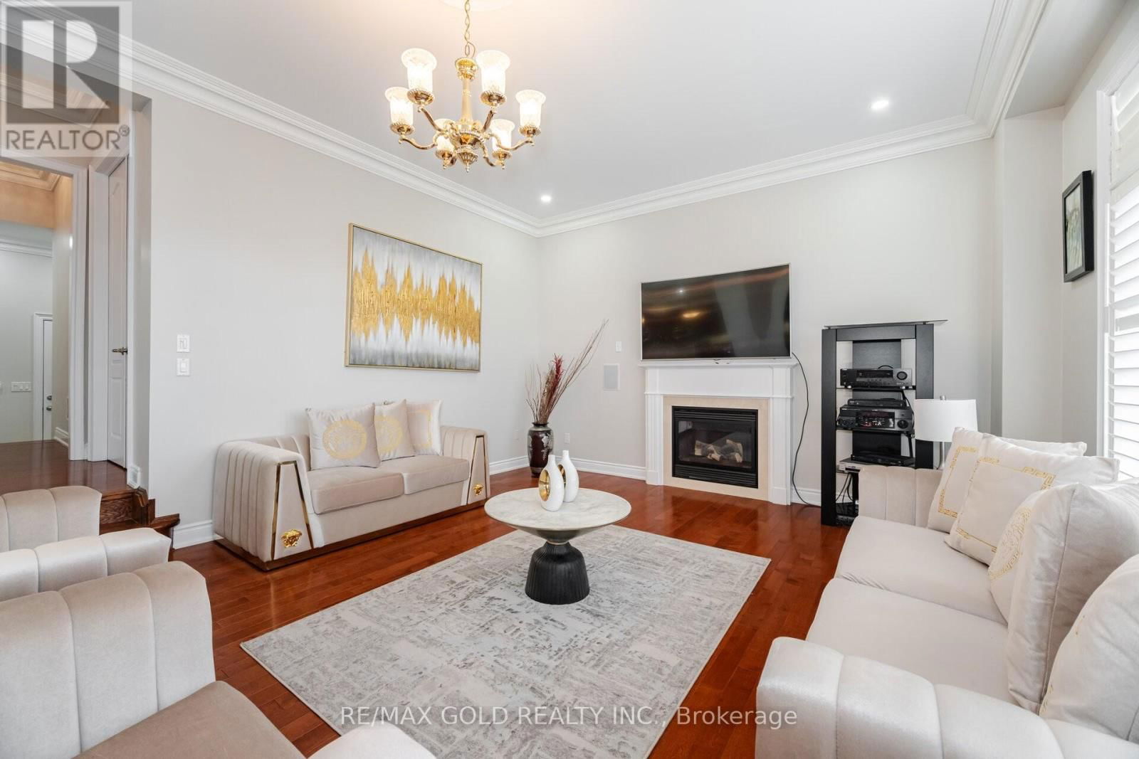 40 VESPAHILLS CRESCENT Image 12