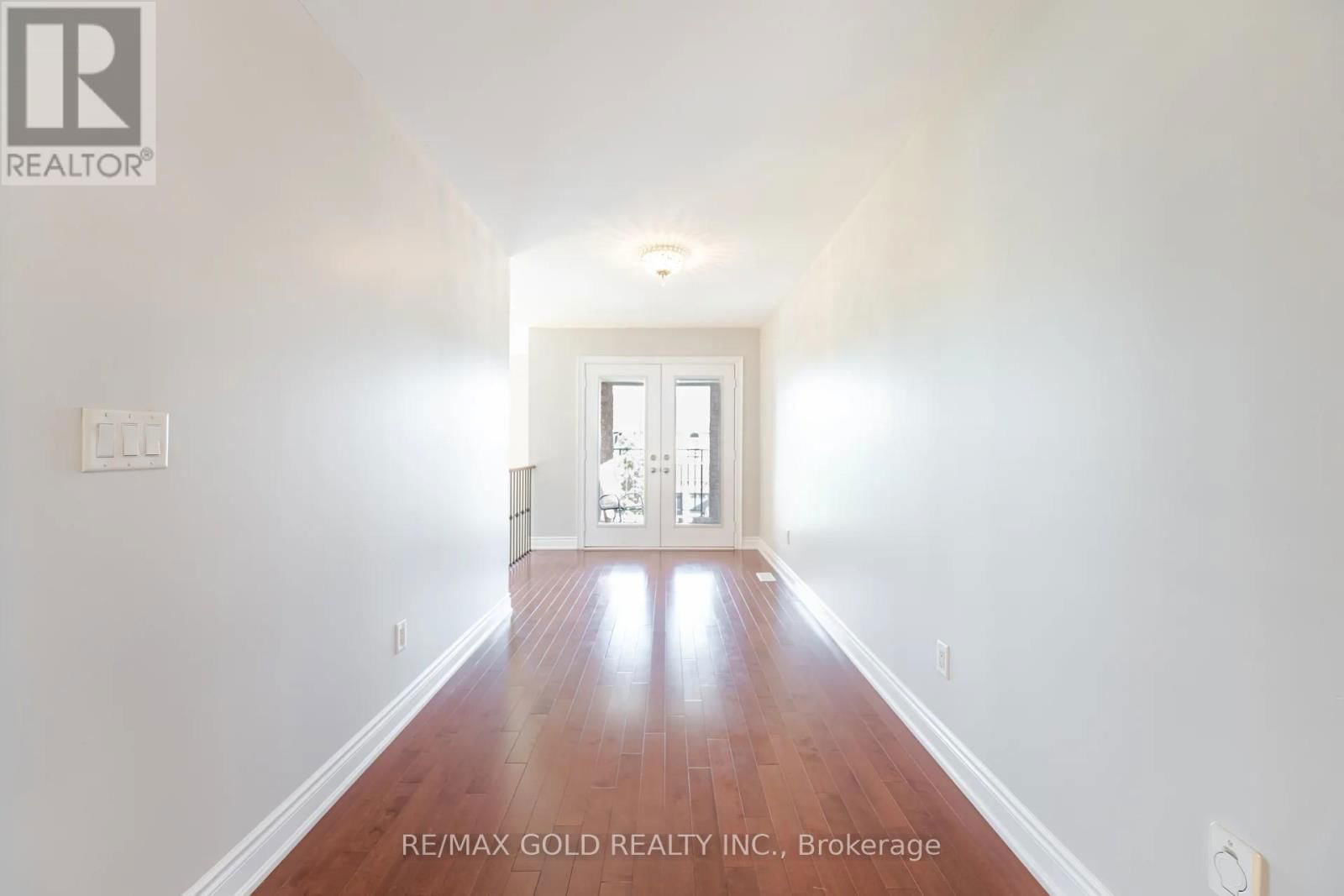 40 VESPAHILLS CRESCENT Image 22