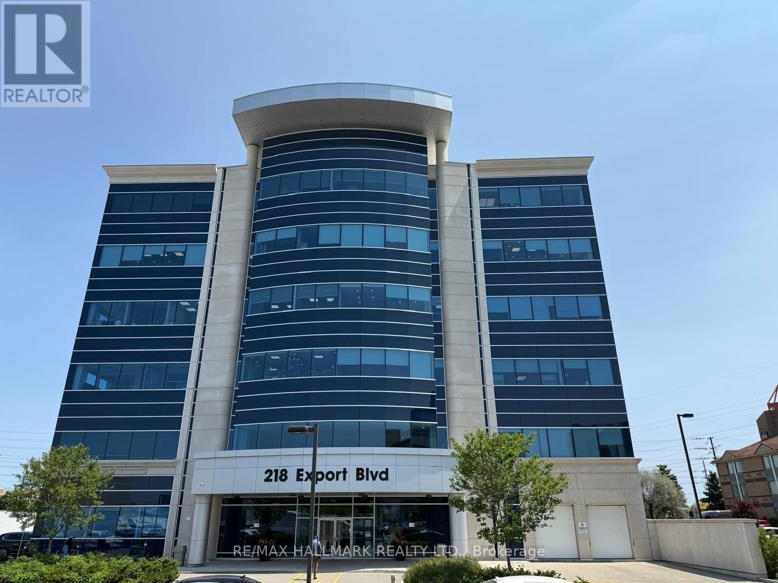 407 - 218 EXPORT BOULEVARD Image 1