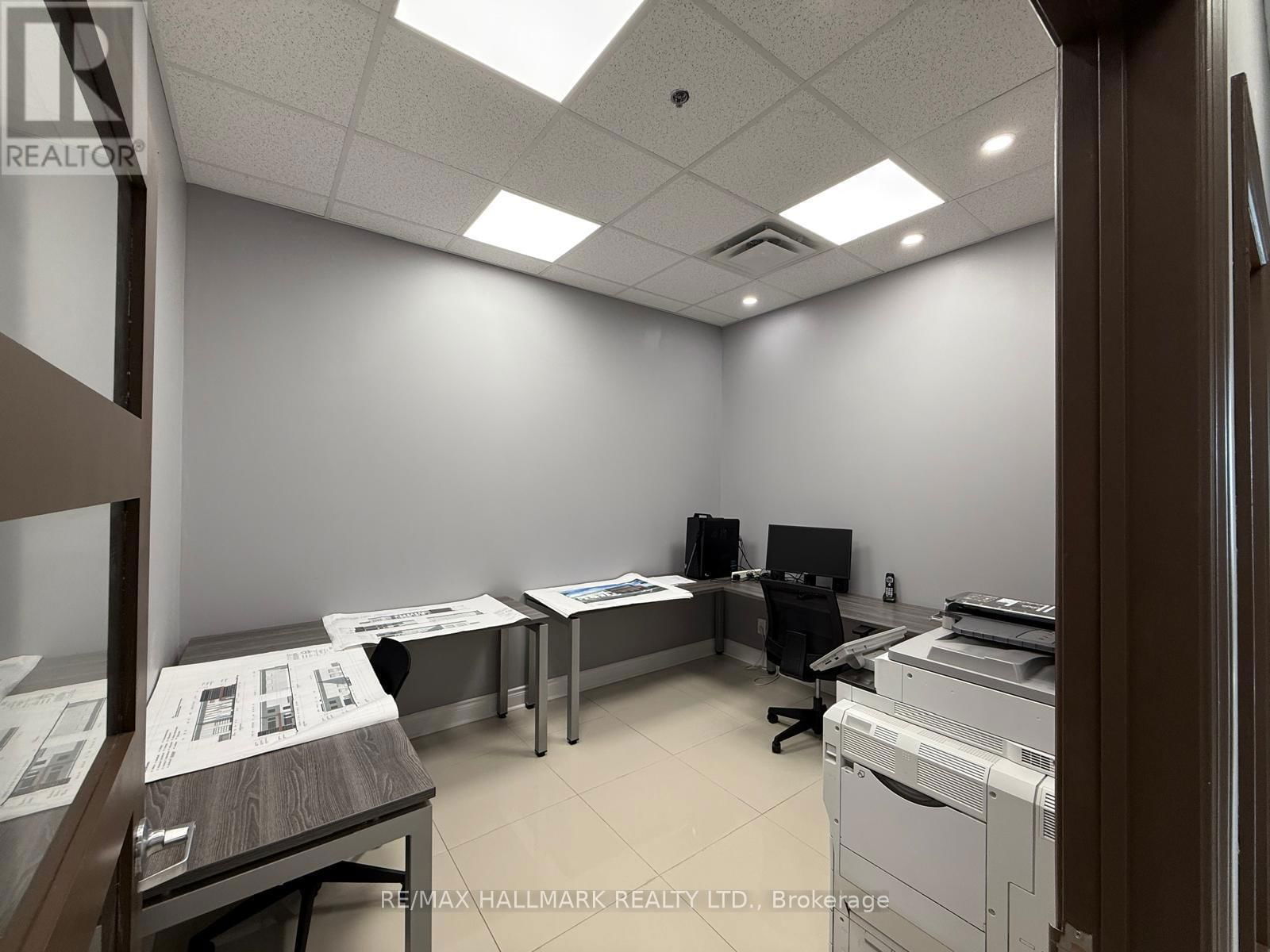 407 - 218 EXPORT BOULEVARD Image 10