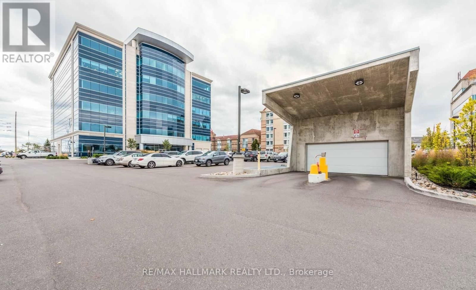 407 - 218 EXPORT BOULEVARD Image 19