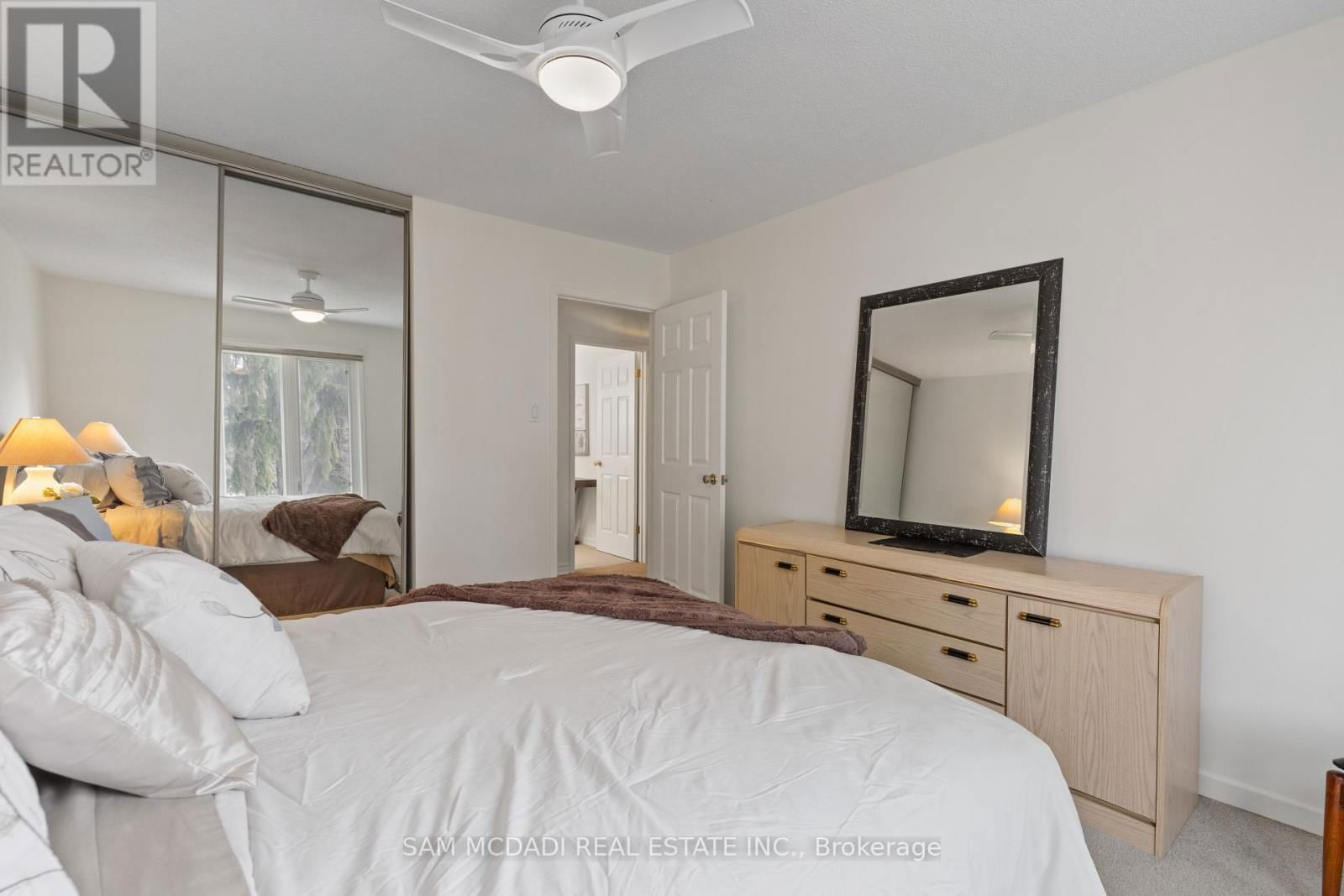 44 MADRID CRESCENT Image 21