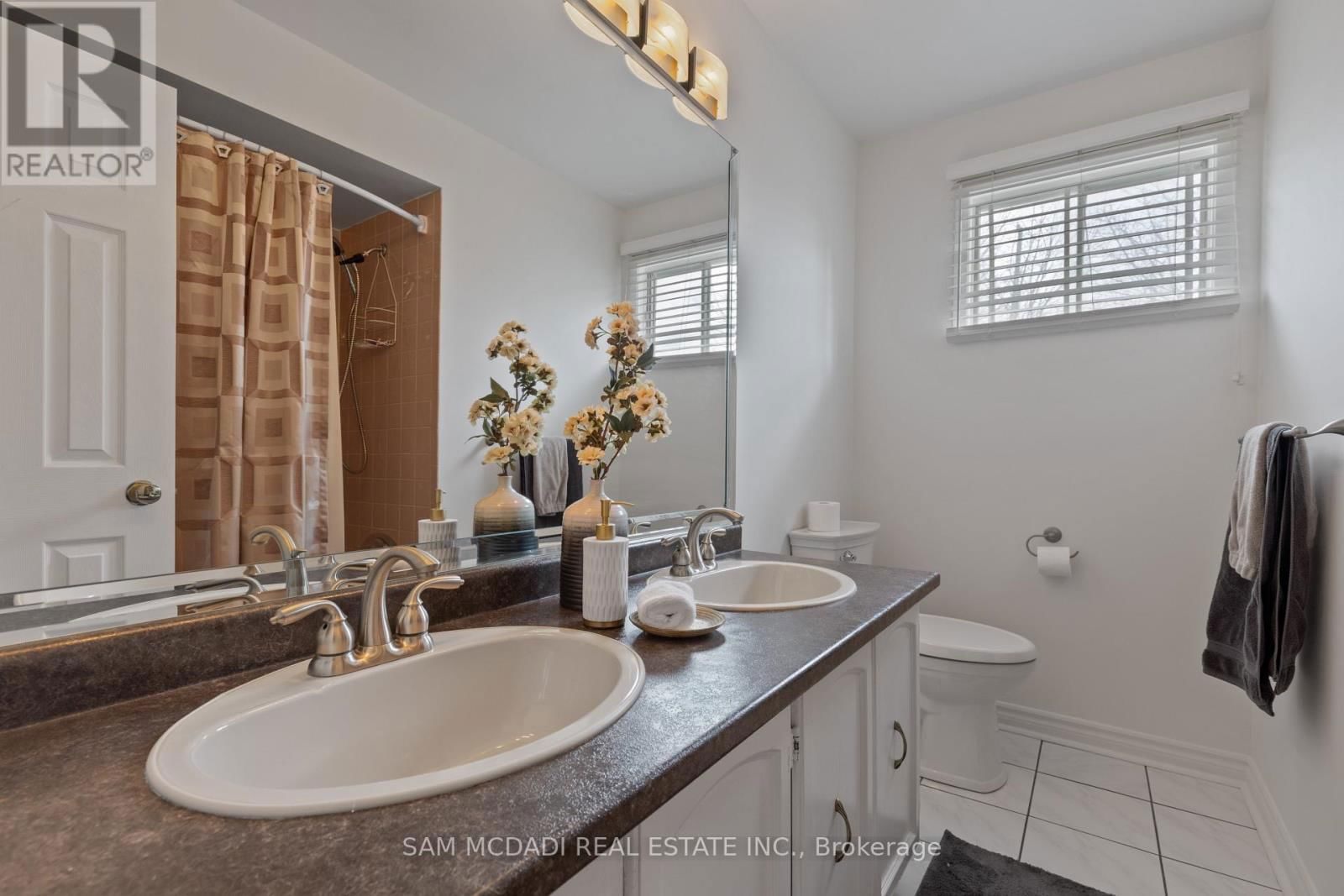 44 MADRID CRESCENT Image 23