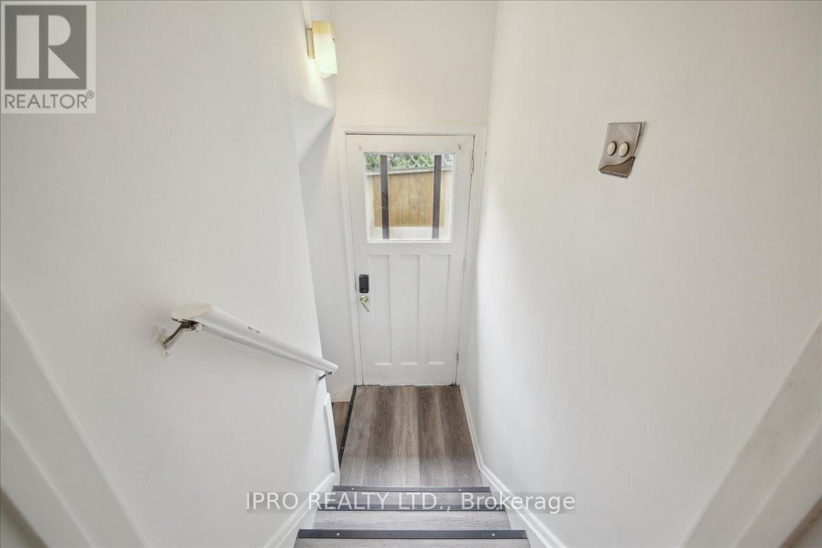 34 APPLEDALE ROAD Image 19