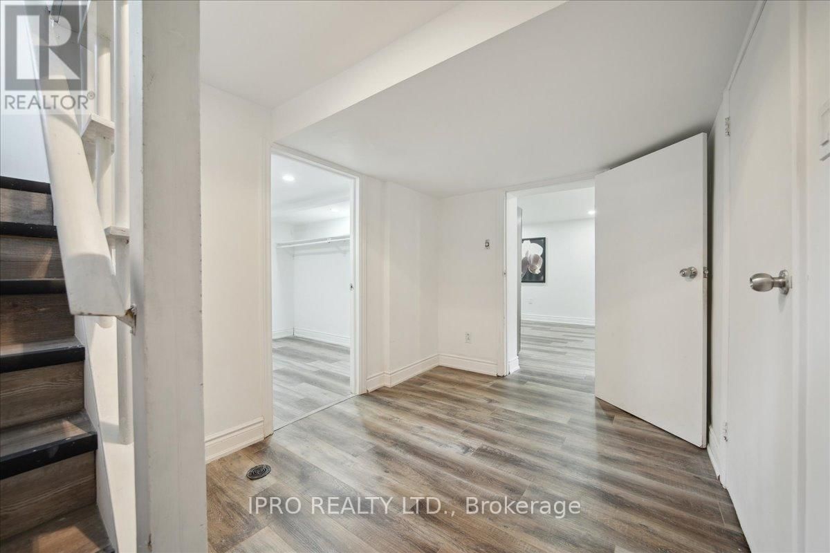 34 APPLEDALE ROAD Image 20