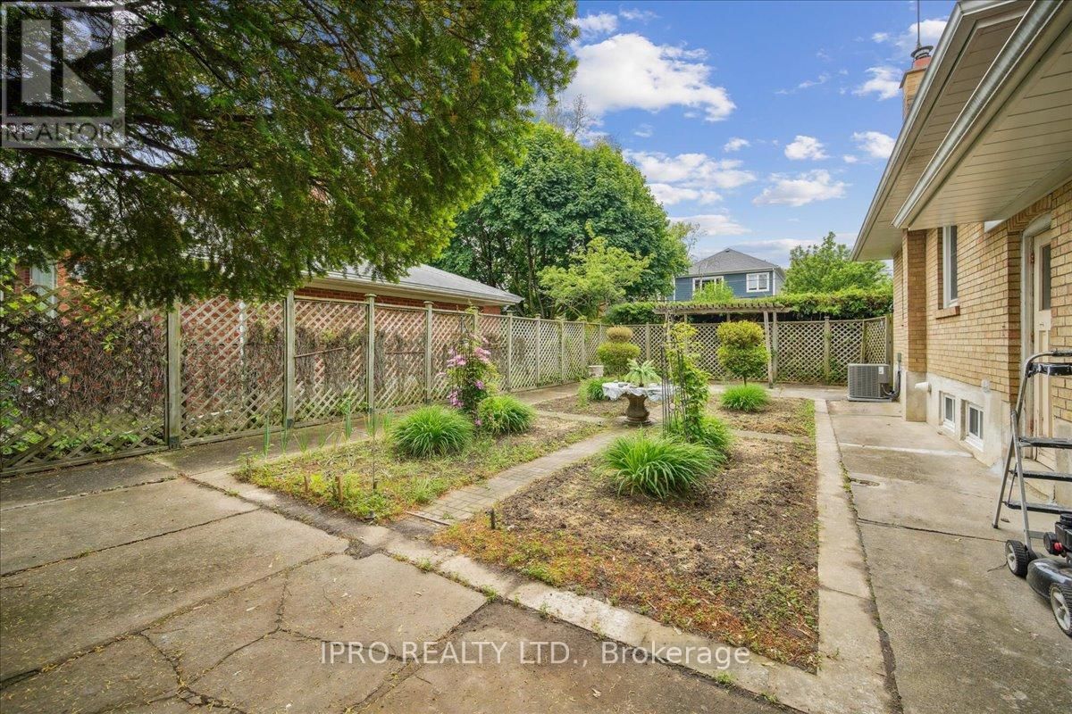 34 APPLEDALE ROAD Image 28