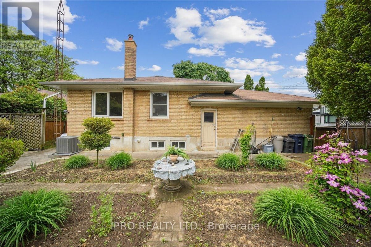 34 APPLEDALE ROAD Image 29
