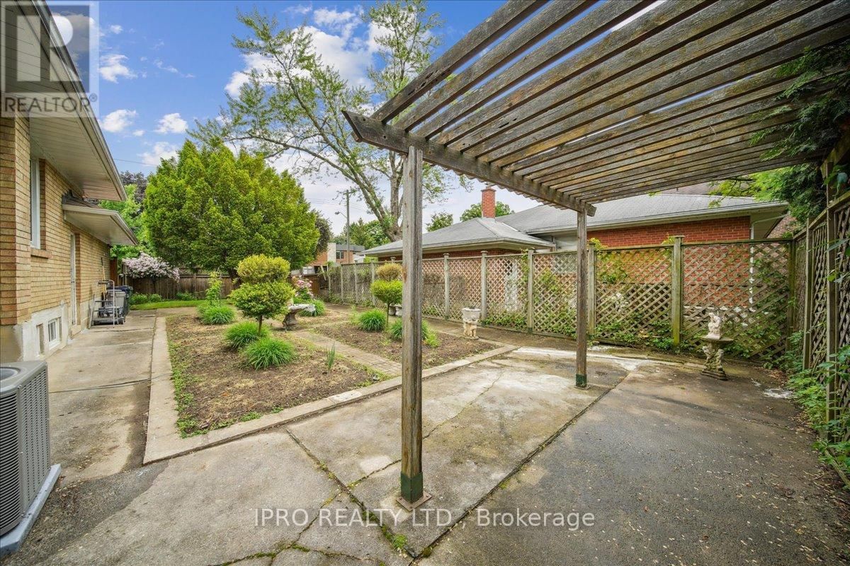 34 APPLEDALE ROAD Image 31