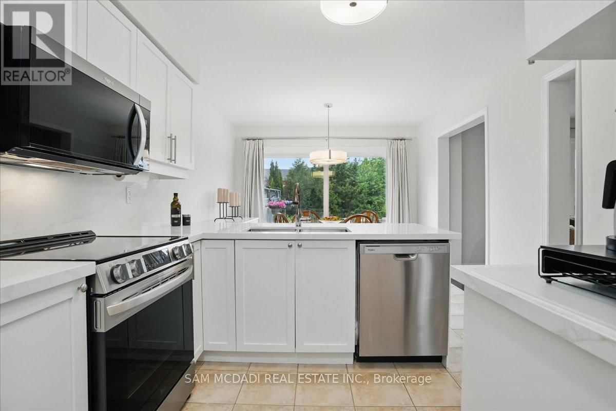 3957 JANICE DRIVE Image 9