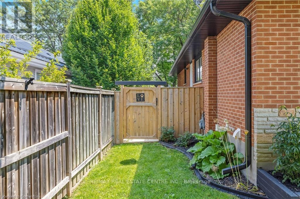 390 WOODWARD AVENUE Image 35