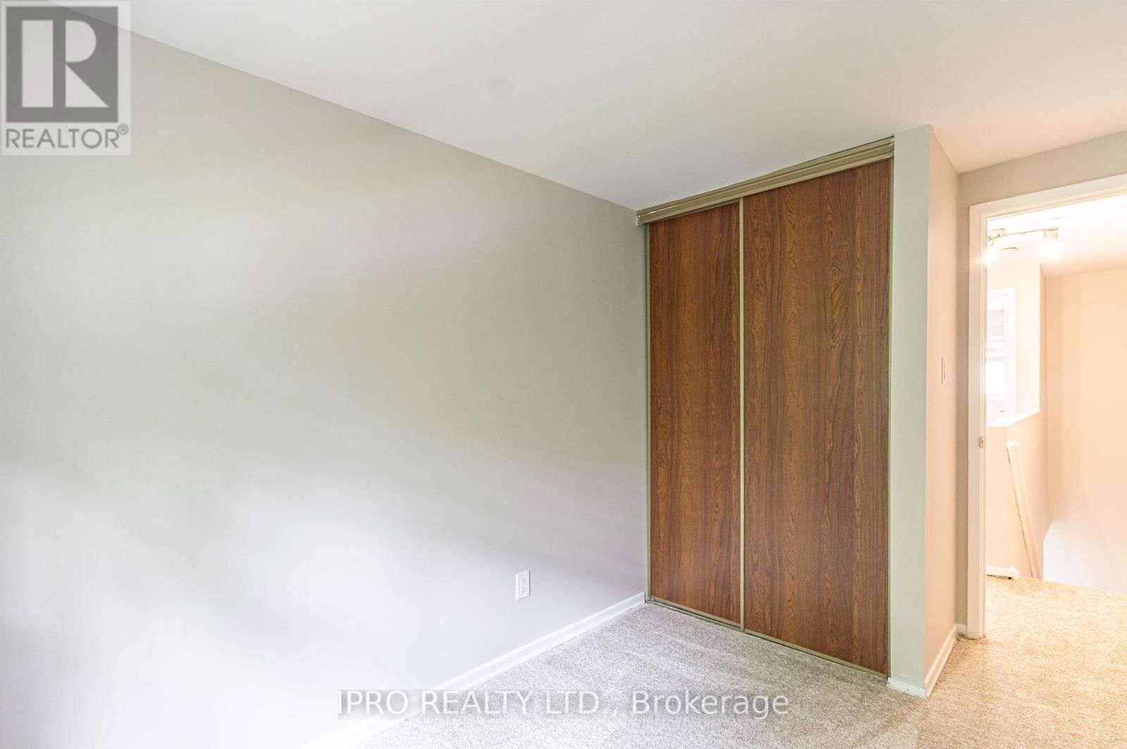 16 FRANKLIN COURT Image 14