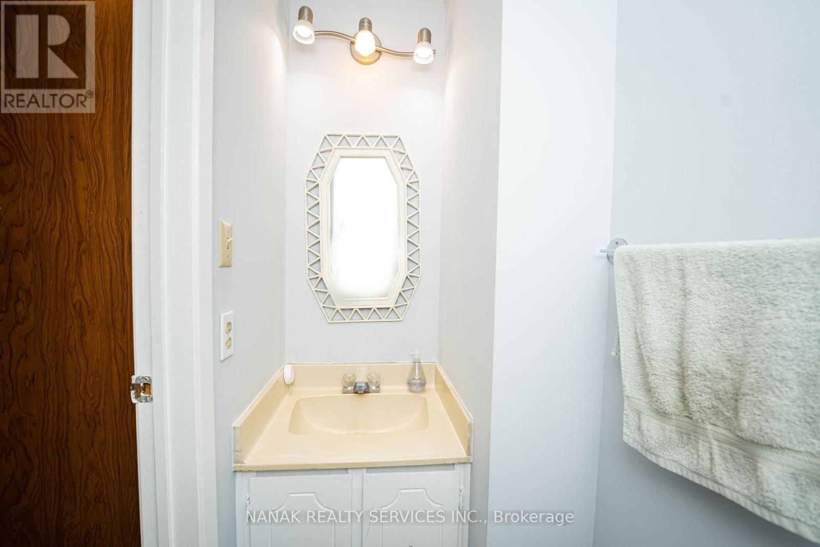 133 MURRAY ST STREET EAST Image 16