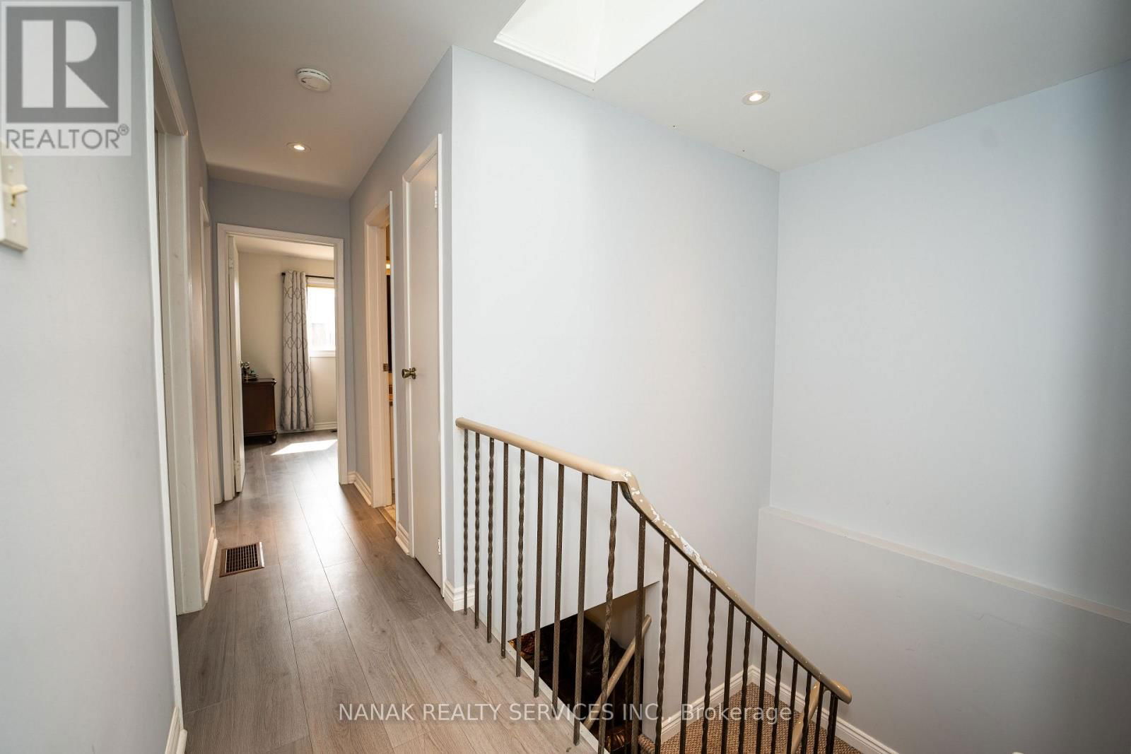 133 MURRAY ST STREET EAST Image 25