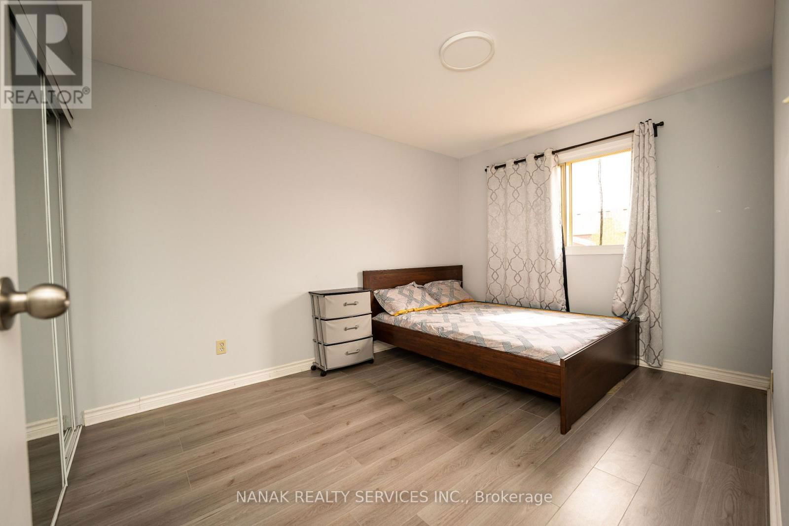 133 MURRAY ST STREET EAST Image 31