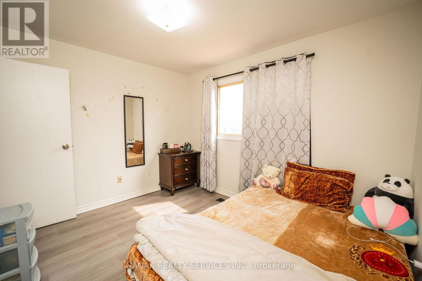133 MURRAY ST STREET EAST Image 34
