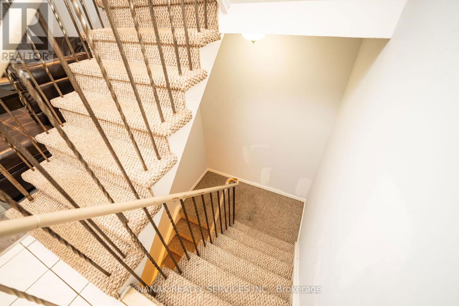 133 MURRAY ST STREET EAST Image 35