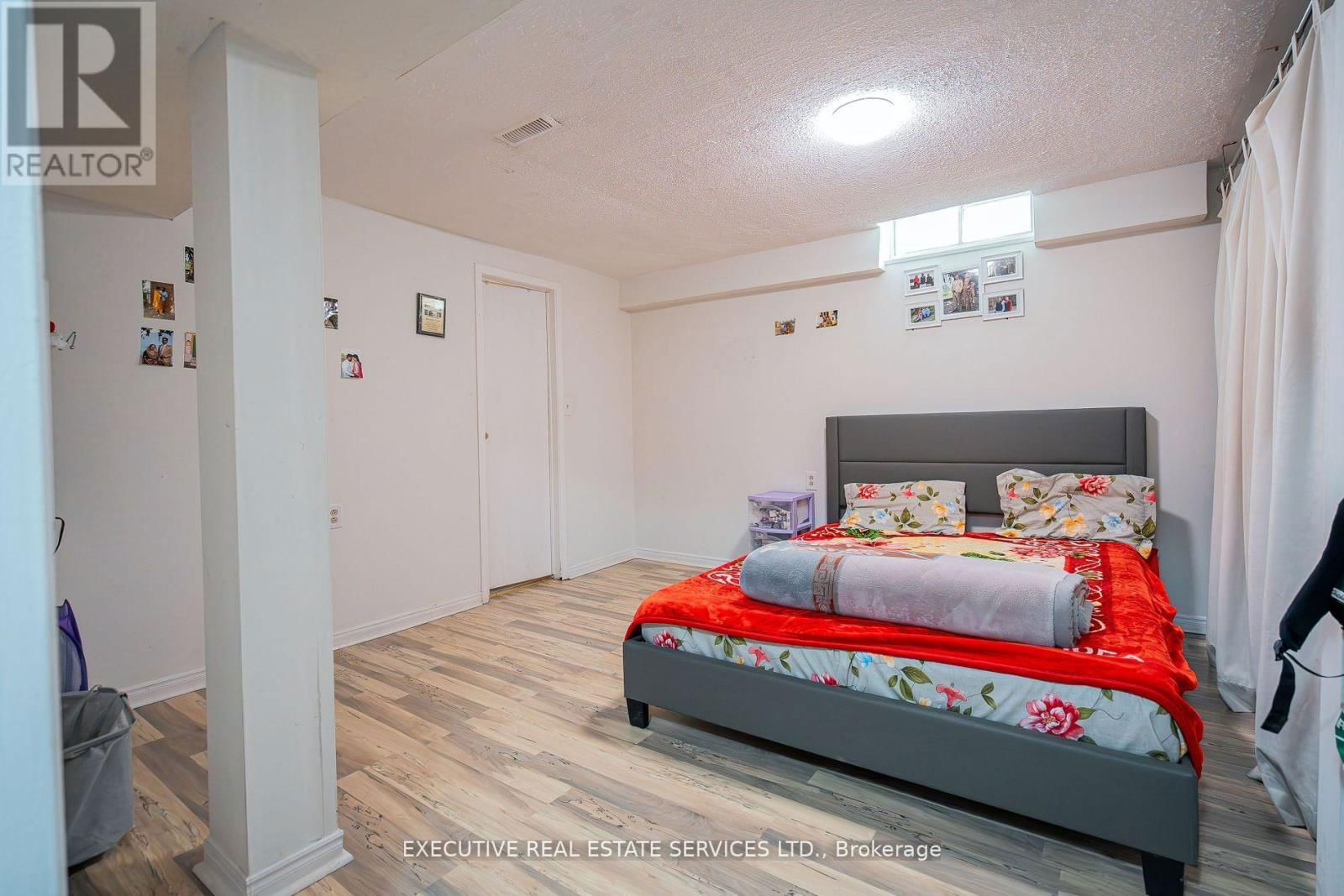 13 STILLWATER CRESCENT Image 33