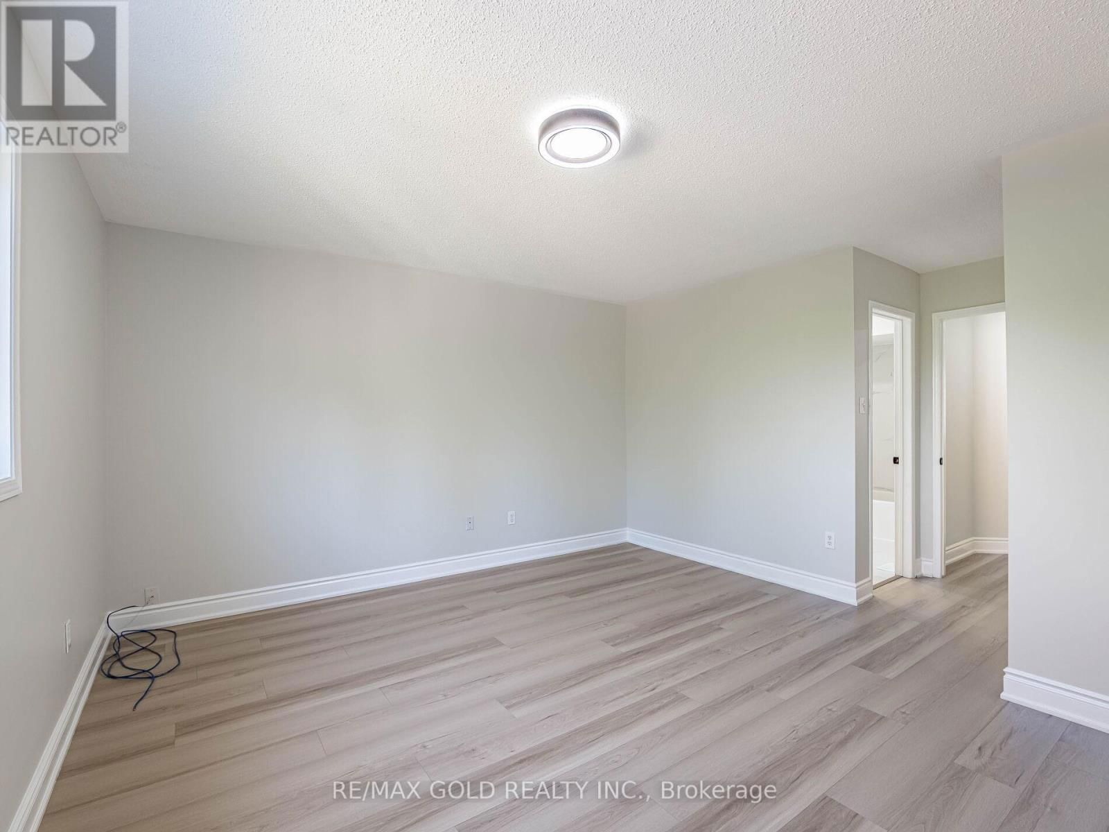 105 WOODHAVEN DRIVE Image 20