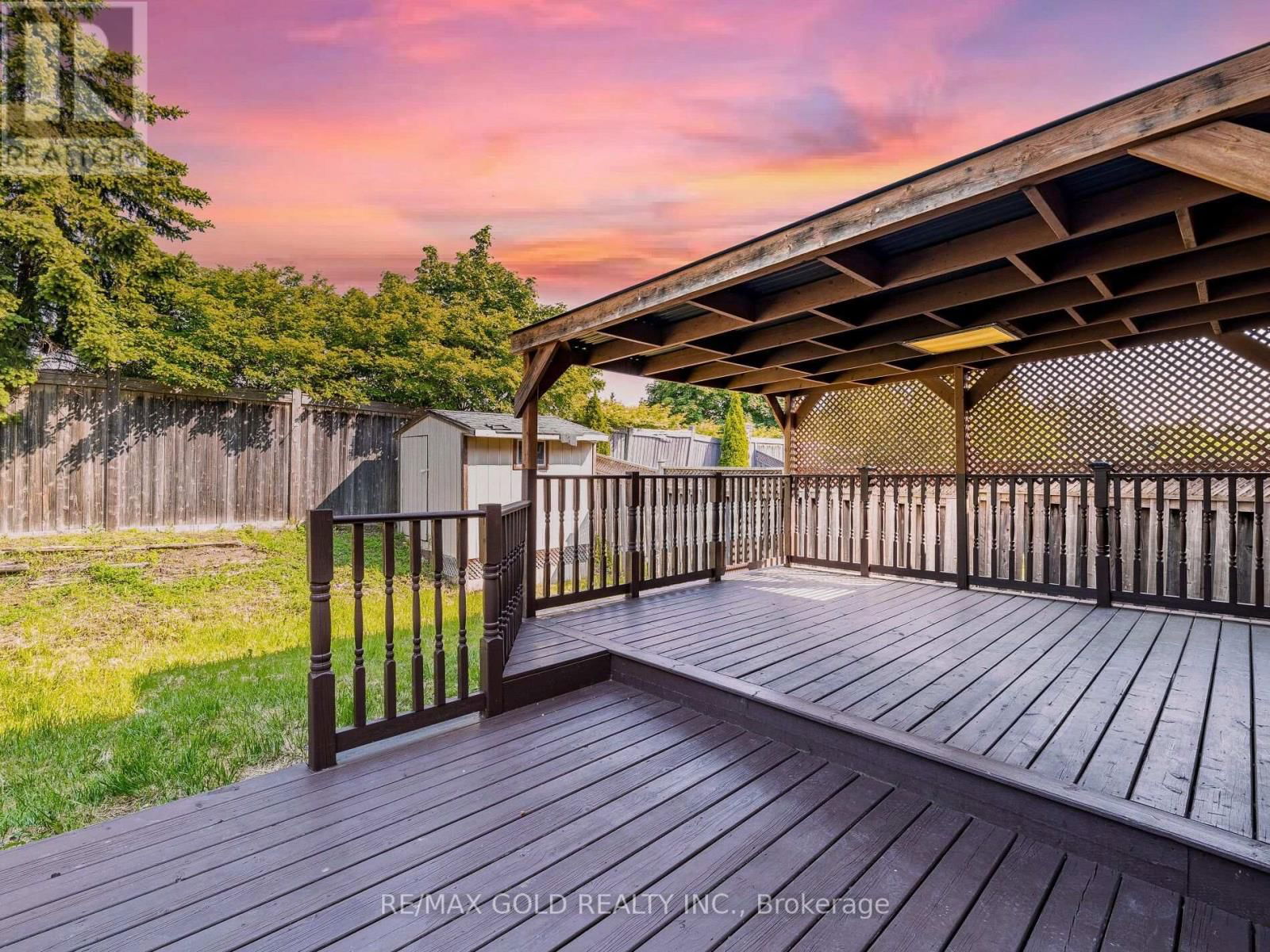 105 WOODHAVEN DRIVE Image 37