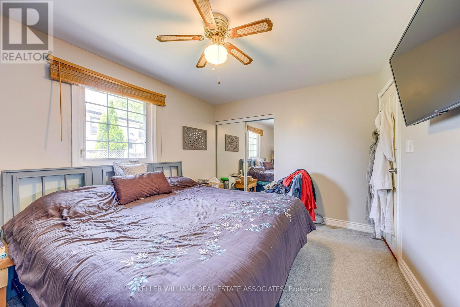 12 GULLIVER CRESCENT Image 15