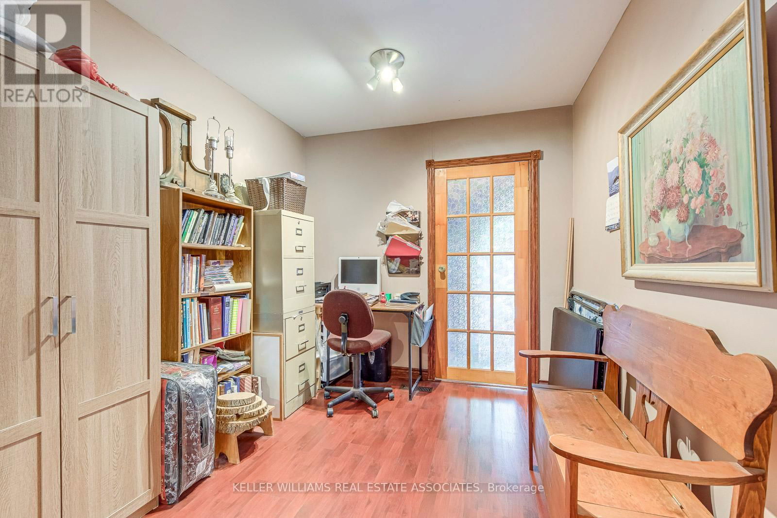12 GULLIVER CRESCENT Image 17