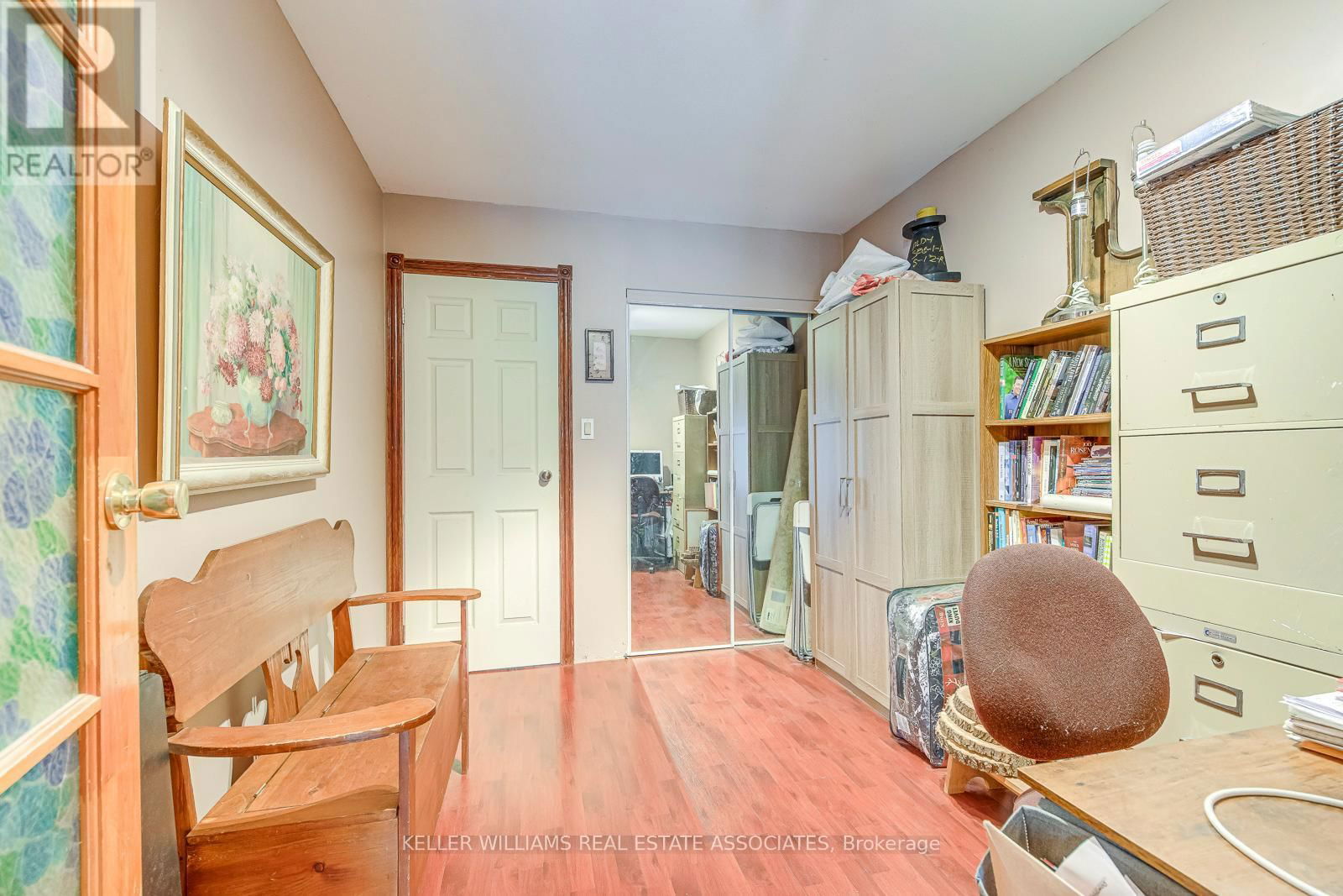 12 GULLIVER CRESCENT Image 18