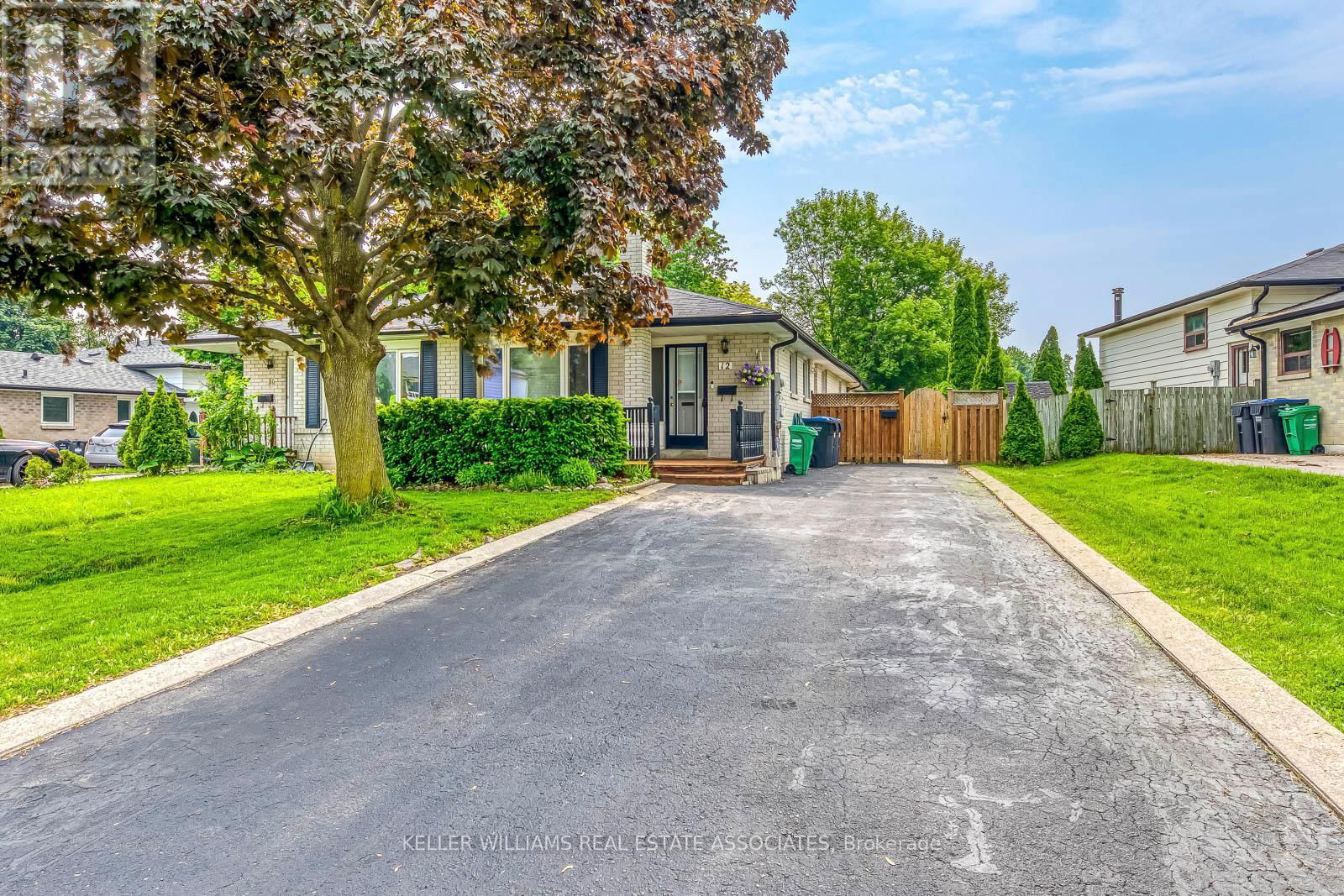12 GULLIVER CRESCENT Image 2