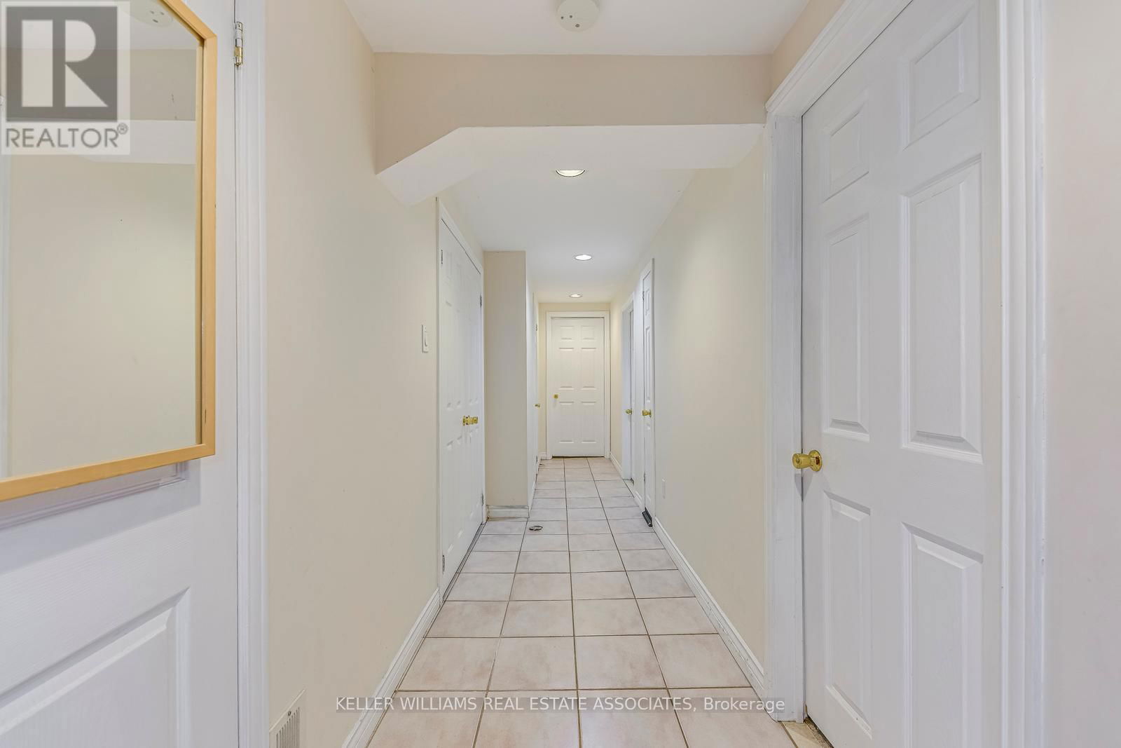12 GULLIVER CRESCENT Image 27
