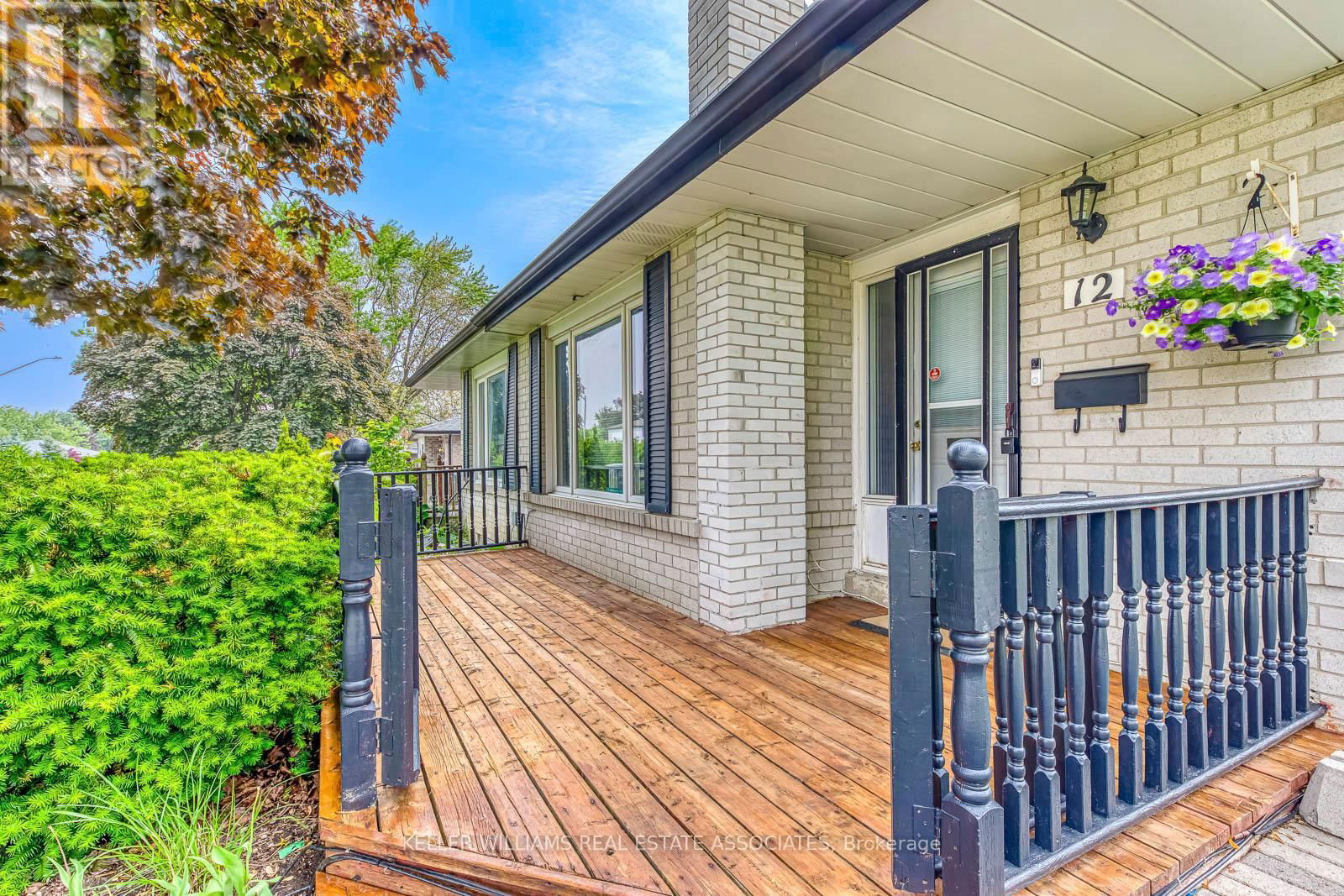 12 GULLIVER CRESCENT Image 3