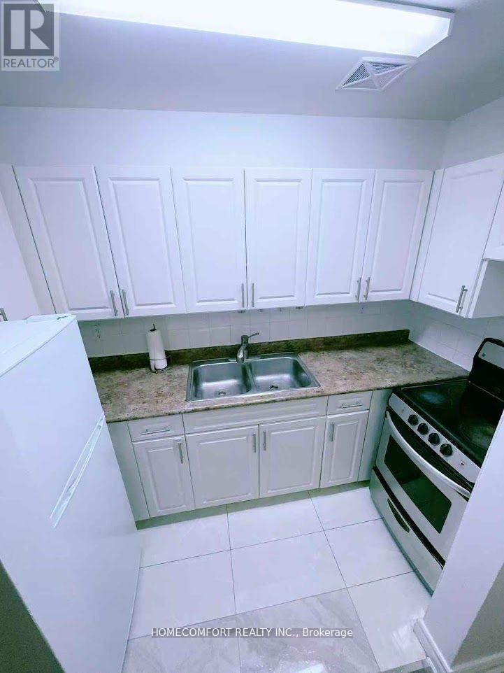 unit 2 - 2284 ISLINGTON AVENUE Image 3