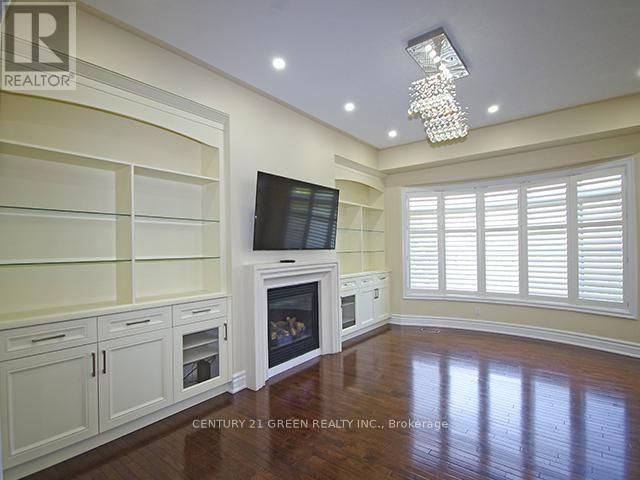15 INTERLACKEN DRIVE Image 7